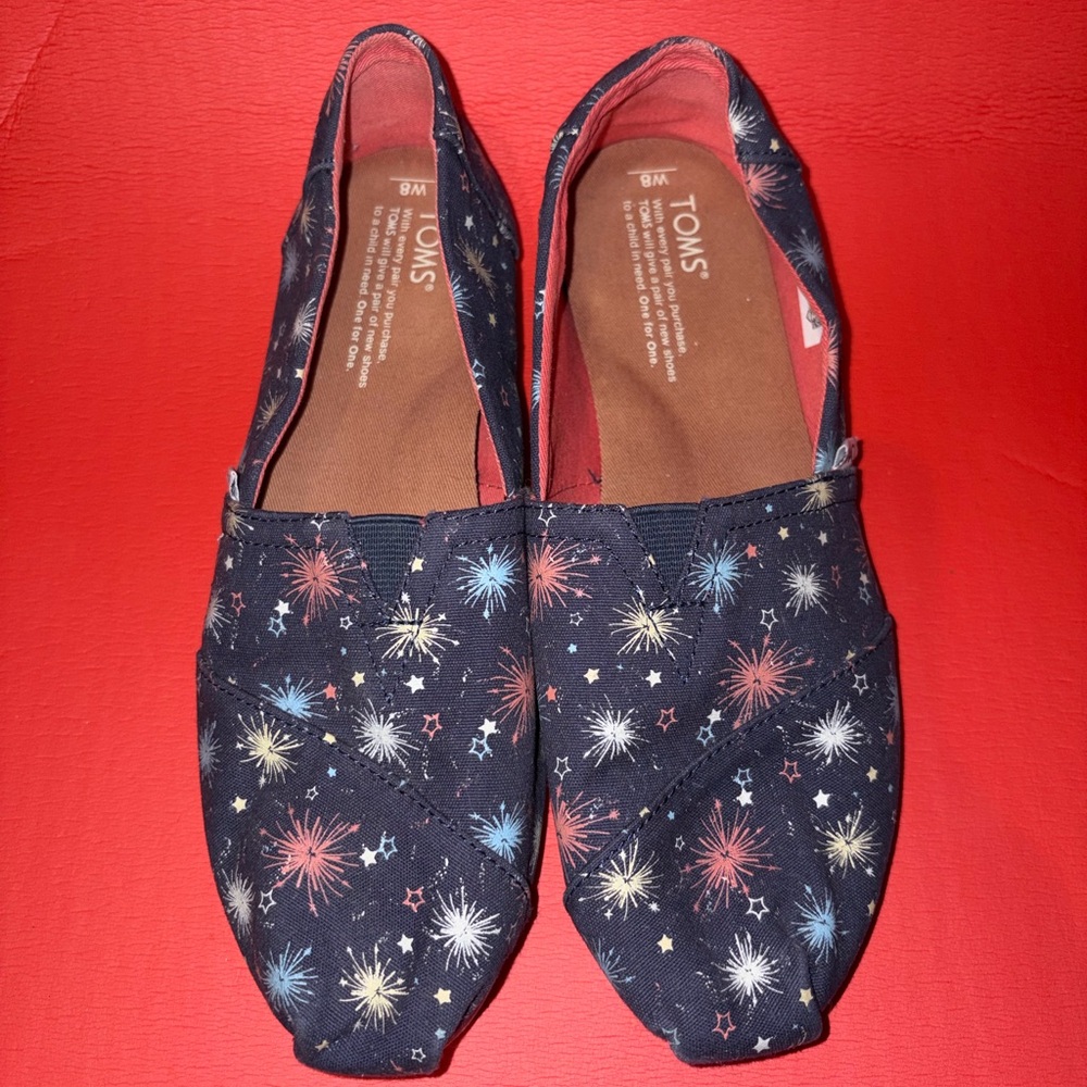 TOMS Navy Slip-On Shoes with Red, Blue & Cream Firework Print women size 8